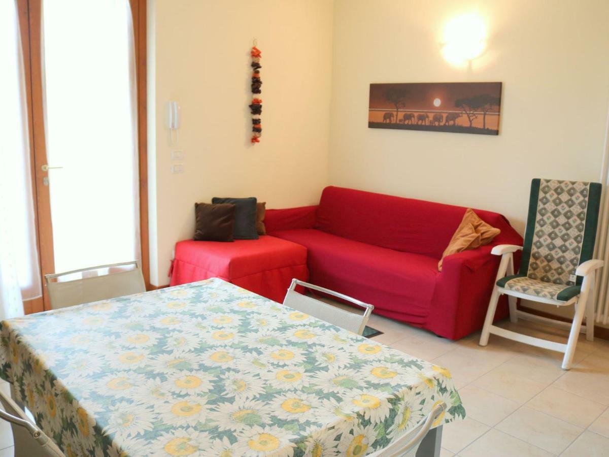 Small Of Only 18 With Swimming Pool Casa vacanze *